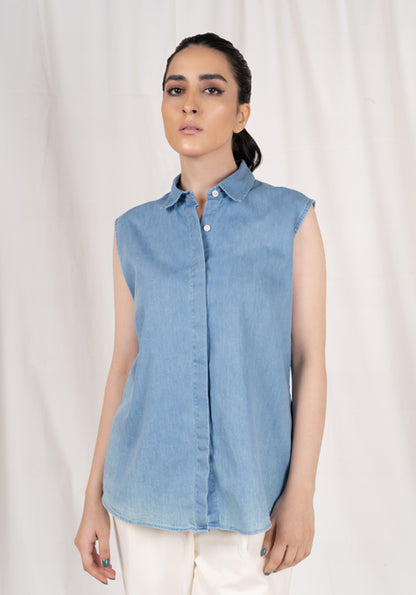 SUMMER DENIM LIGHT WASH SLEEVELESS SHIRT